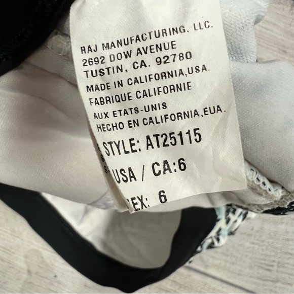 Athena Women’s White Blue Padded Bikini Top Size 6 - Picture 8 of 10